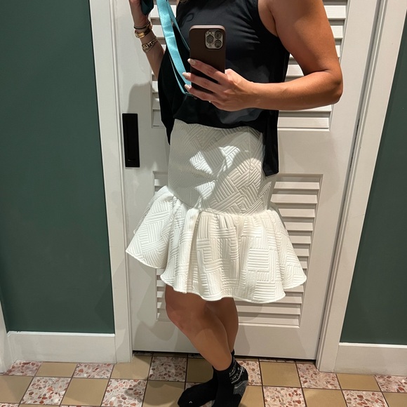 NWT Quilted white peplum skirt - Picture 3 of 7